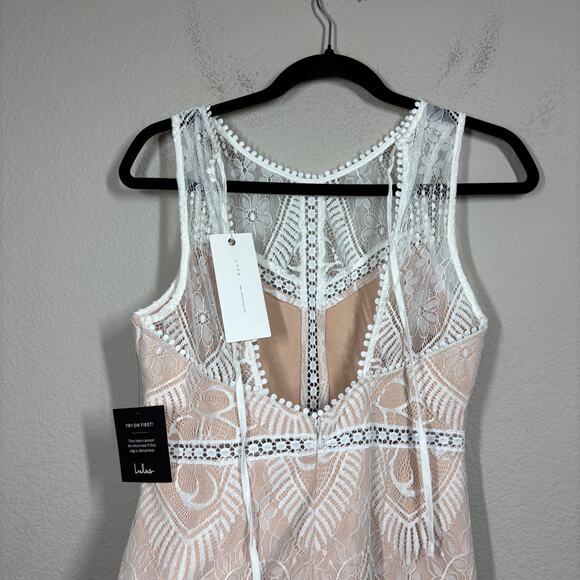 Lush Size Small Lace Bodycon Dress Ivory Nylon Fringe Handkerchief Hem - Picture 11 of 12